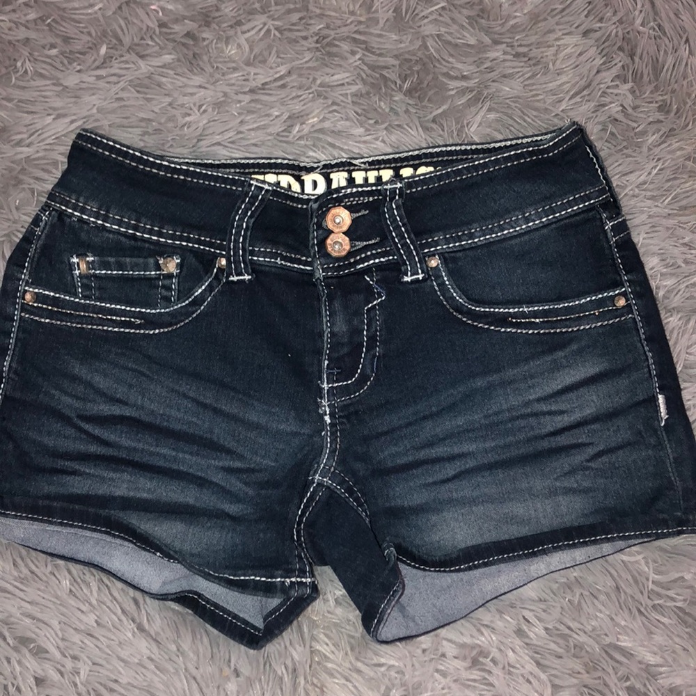 Hydraulic jean shorts
